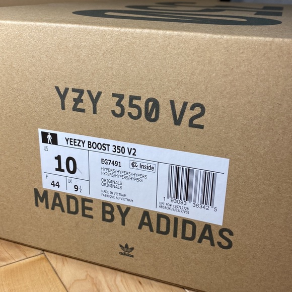 Yeezy 350 Boost Hyperspace size 10 - Picture 5 of 7